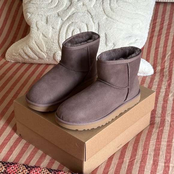 Classic Mini II Boot in Stormy Grey Suede by Ugg - Picture 2 of 3